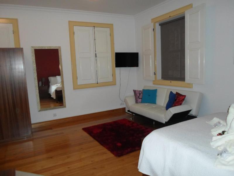 Economy Double Room image 3