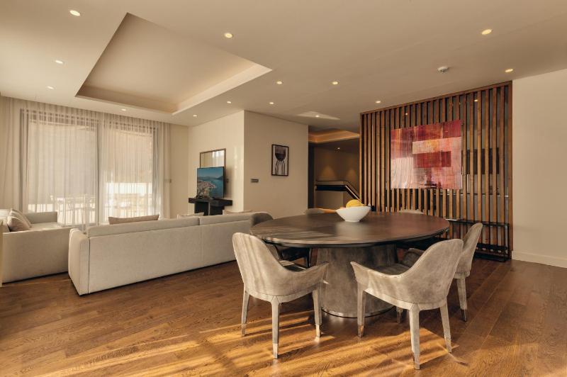 Portonovi Sea View Suite image 4