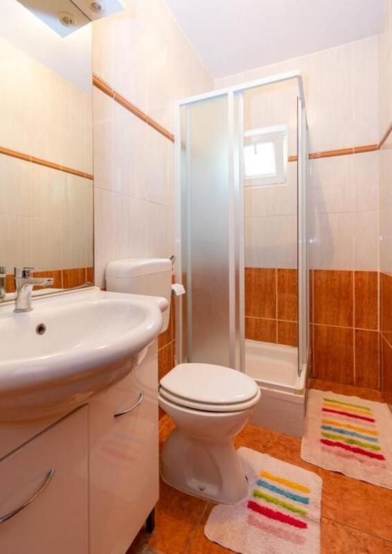 Apartment image 3