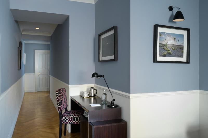 Superior Double Room image 4