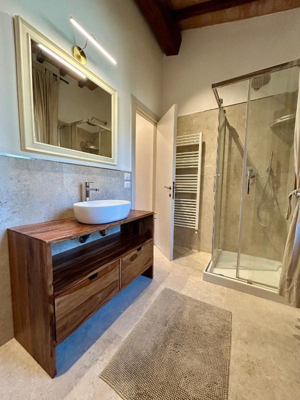 One-Bedroom House image 2