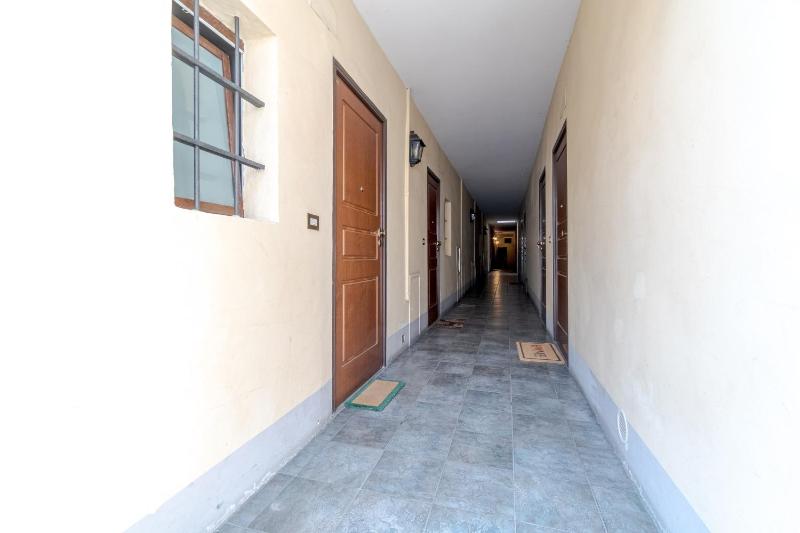 GuestHost - Palazzo Saluzzo Paesana Beautiful Flat - image 10