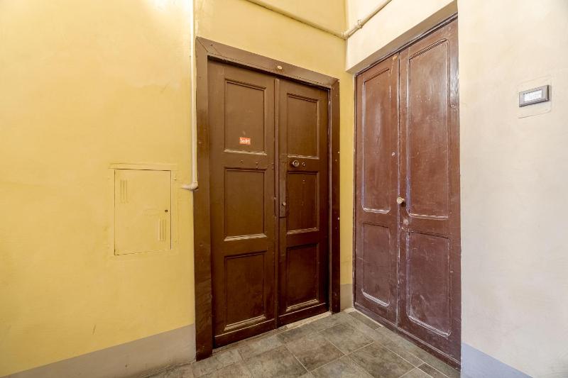 GuestHost - Palazzo Saluzzo Paesana Beautiful Flat - image 6