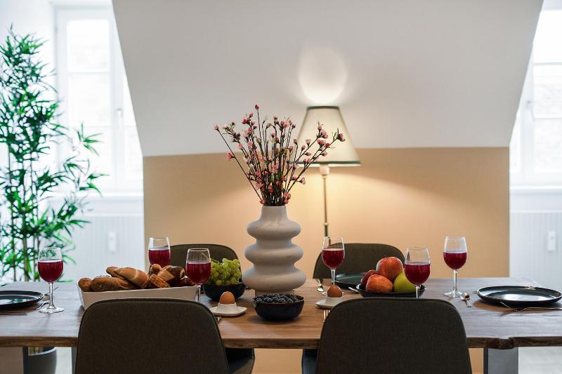 Spacious Quiet Family Suite - 2BR & Free Parking in Altstadt by HERO HOMES Graz - image 21