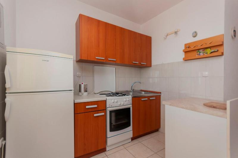 One-Bedroom Apartment with Sea View image 4