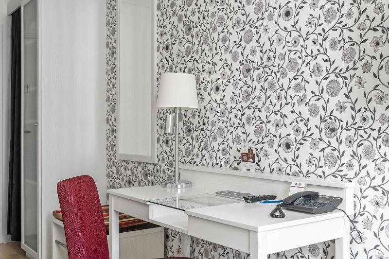 Double Room image 1