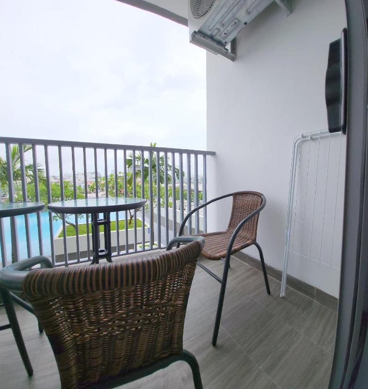 COZY 02 Bedroom Condo. Near Ferry Terminal (06-08) - image 15