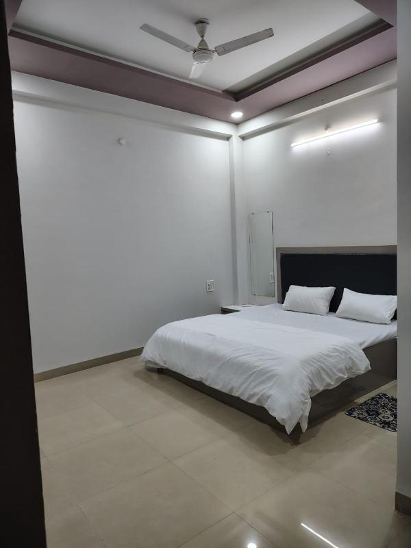 Satyabhama Homestay-Opel-2 BHK Apartment - image 11