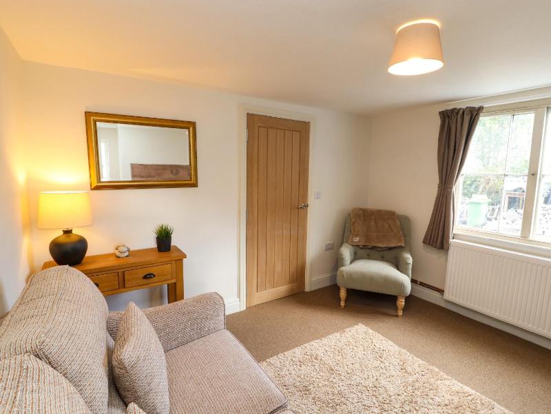 Holborn Cottage Blencathra Street - image 17