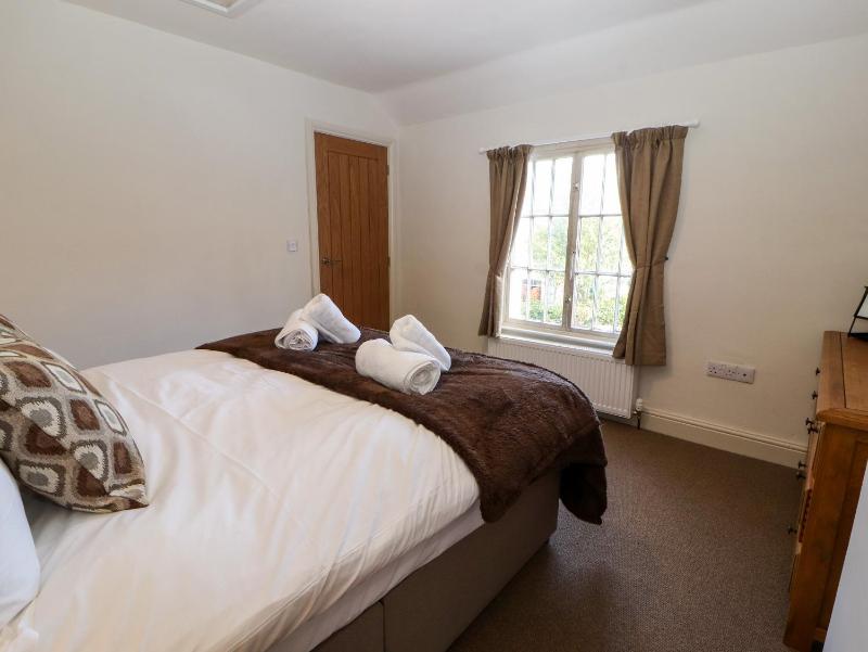 Holborn Cottage Blencathra Street - image 34