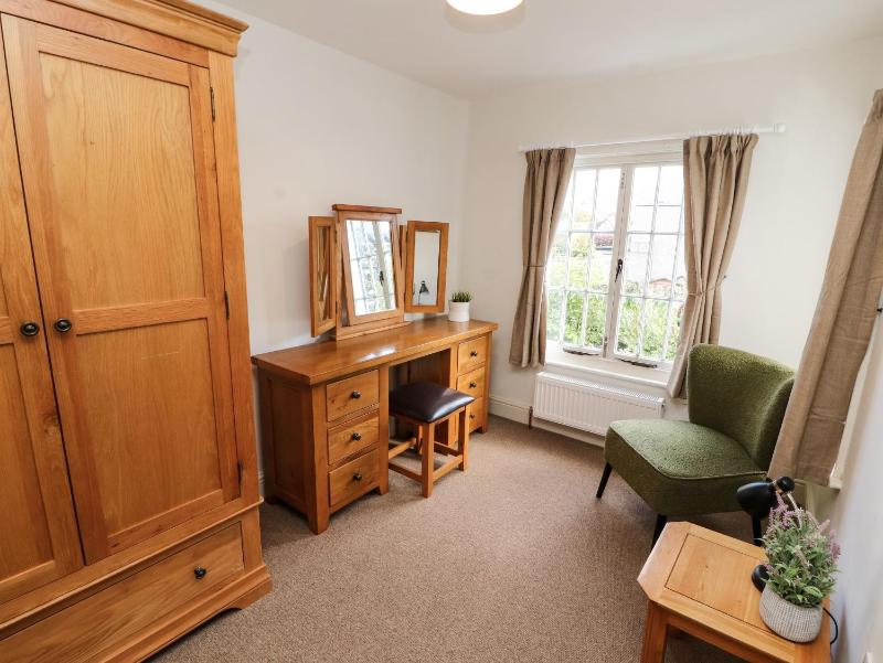 Holborn Cottage Blencathra Street - image 7