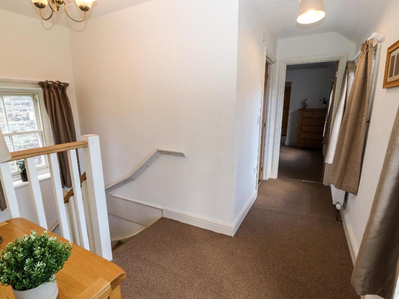 Holborn Cottage Blencathra Street - image 5