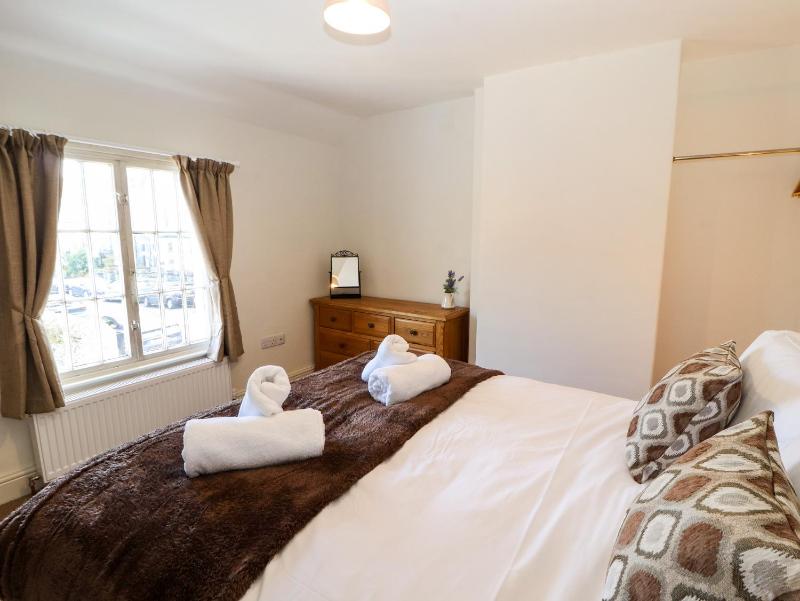 Holborn Cottage Blencathra Street - image 32