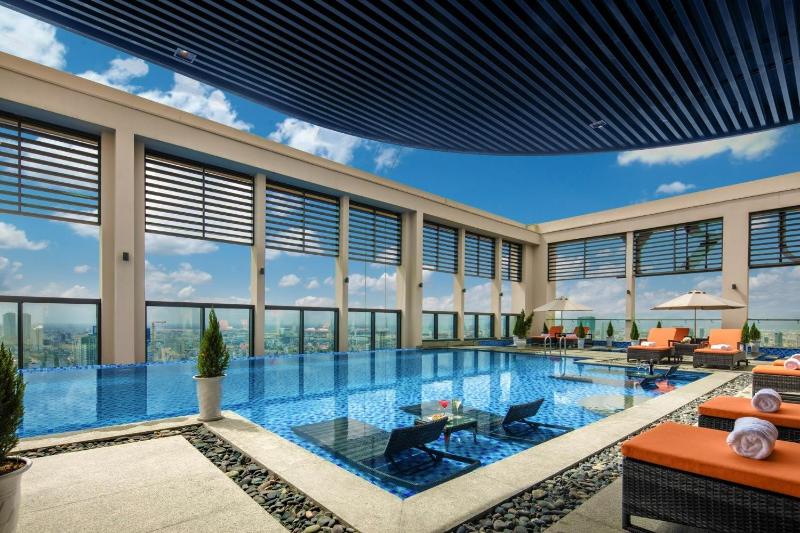 Luxury Apartment in Beach Front Building - image 12