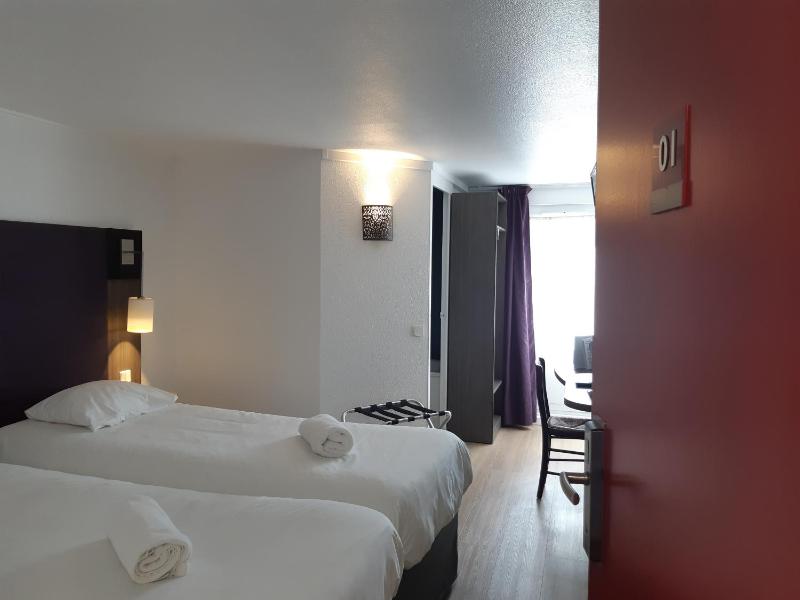 Standard Twin Room - Annex building image 4