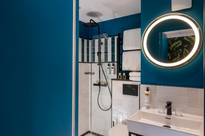 Superior Double Room image 4