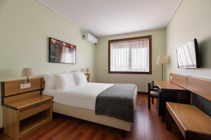  Double or Twin Room with City View image 3