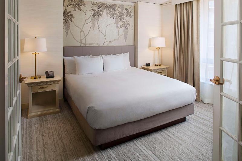 One-Bedroom King Suite image 1