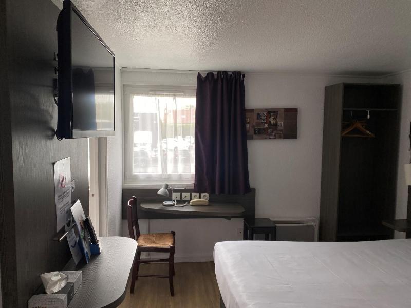 Standard Family Room - Annex building image 3
