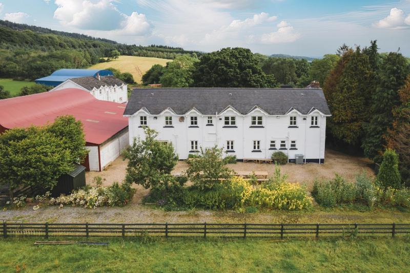 Three-Bedroom Apartment image 2