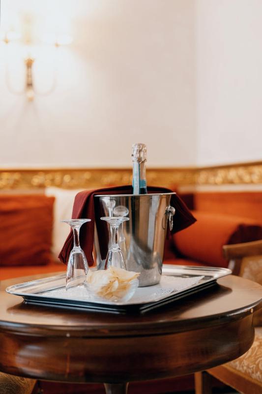 Double or Twin Room image 3