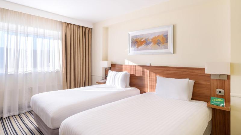 Standard Room with Two Single Beds image 3