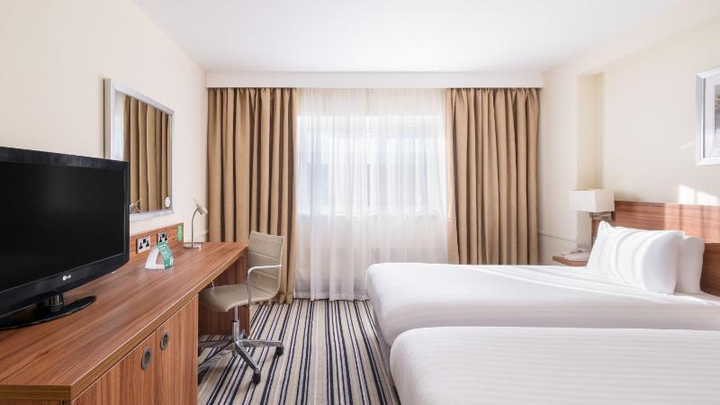 Standard Room with Two Single Beds image 1