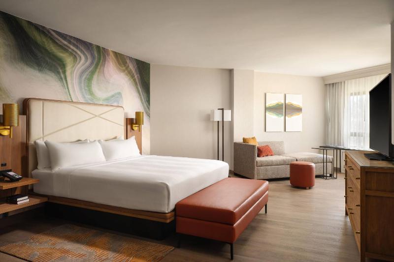 King Room image 4