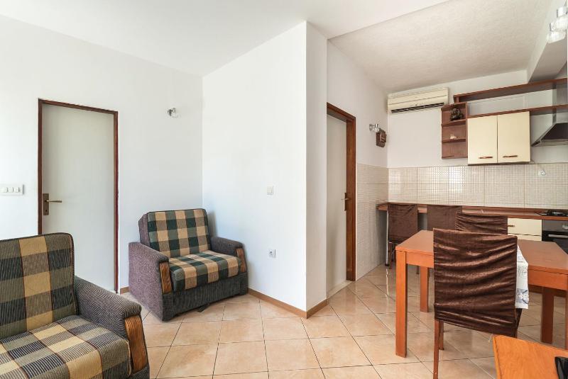 One-Bedroom apartment Standard image 4