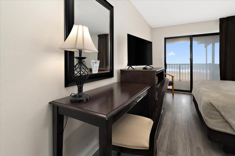 Eden Roc Ocean Front - image 14