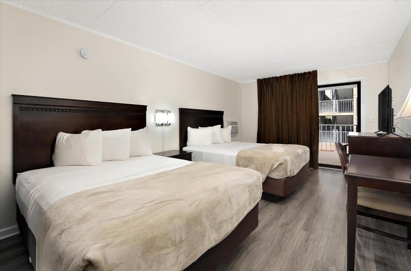 Eden Roc Ocean Front - image 37