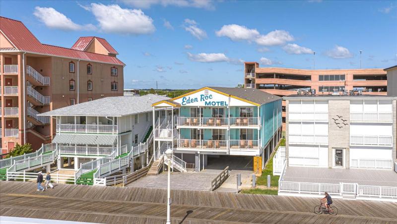 Eden Roc Ocean Front - image 35