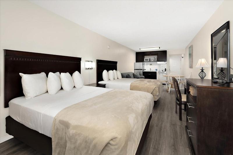 Eden Roc Ocean Front - image 8