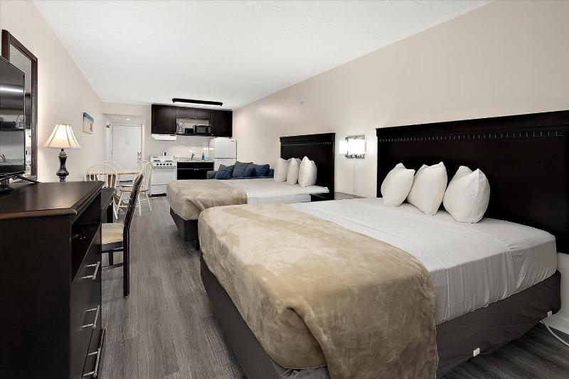 Eden Roc Ocean Front - image 28