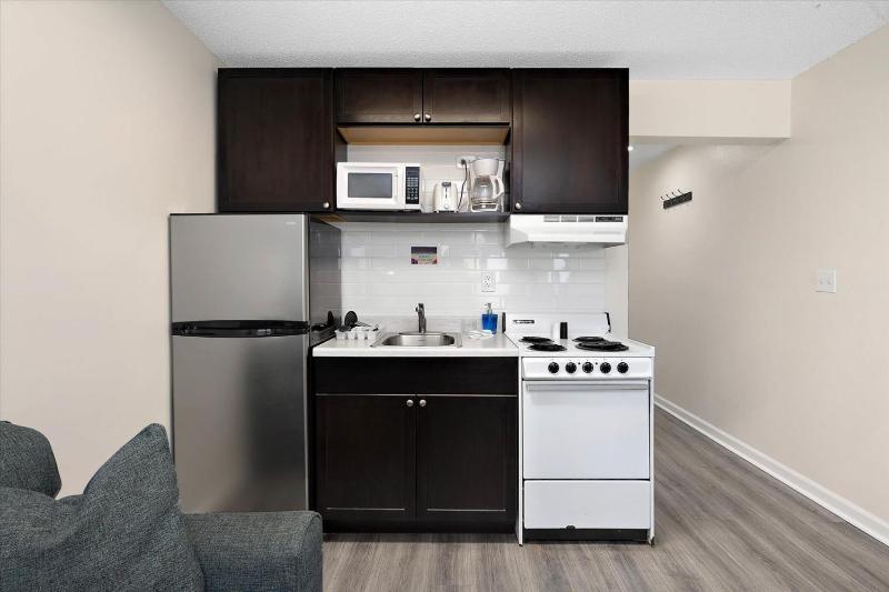 Eden Roc Ocean Front - image 3