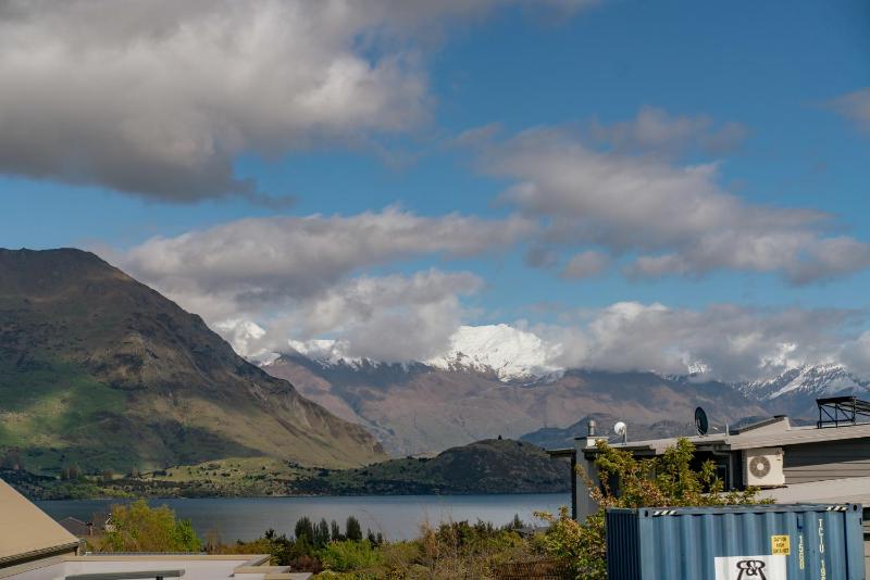 Mahaanui South - Wanaka Holiday Home - image 3