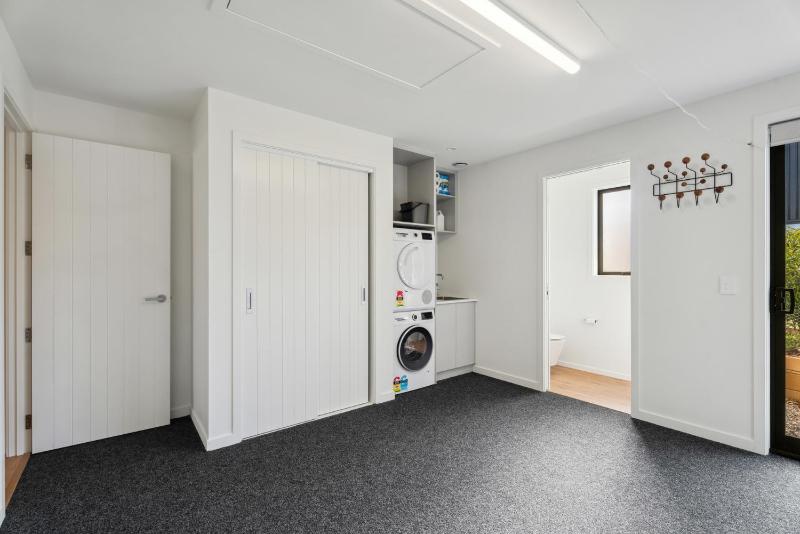 Mahaanui South - Wanaka Holiday Home - image 4