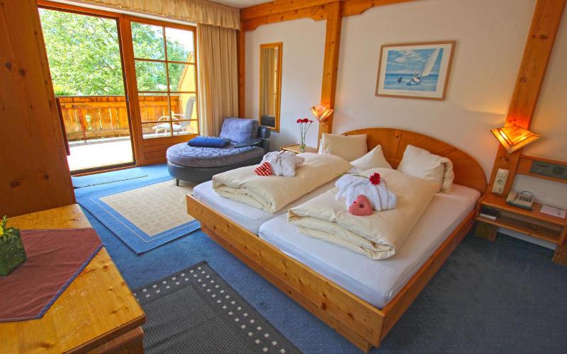 Family Room (2 Adults + 2 Children) image 2