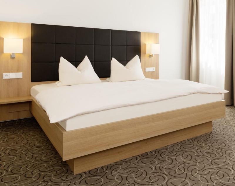Classic Room image 2