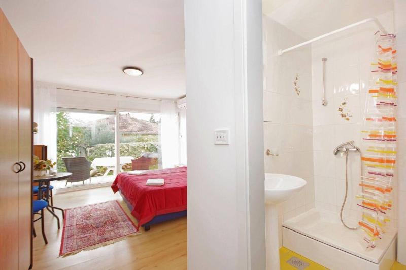 Standard Studio - Ground Floor image 3