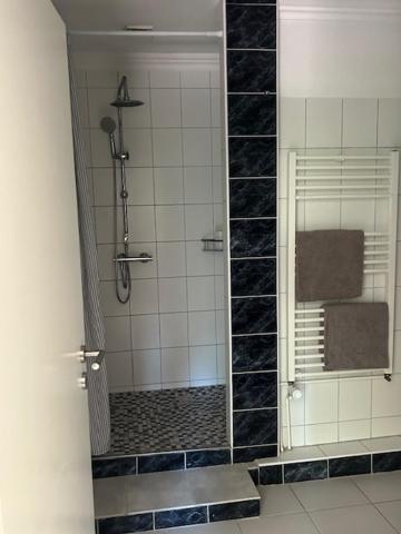 Large Double Room image 2