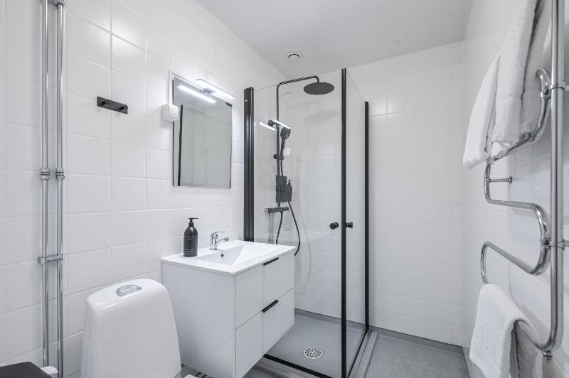 Single Room image 3