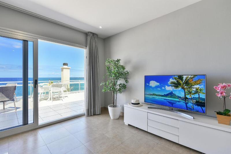 Apartment over the sea Las Canteras MC by VillaGranCanaria - image 11