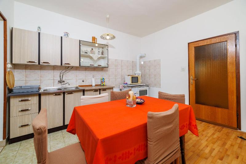 Apartments Zvonimir - image 16
