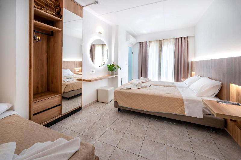 Renovated Double room with extra bed image 3