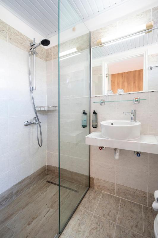 Renovated Double room with extra bed image 1