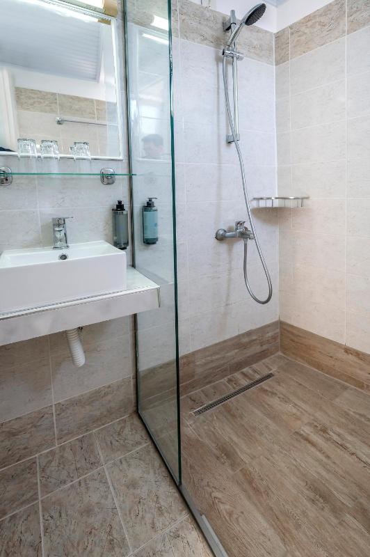 Superior Double Room image 1