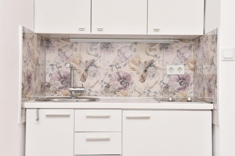Charming Studio in City Center-Excellent Location - image 2