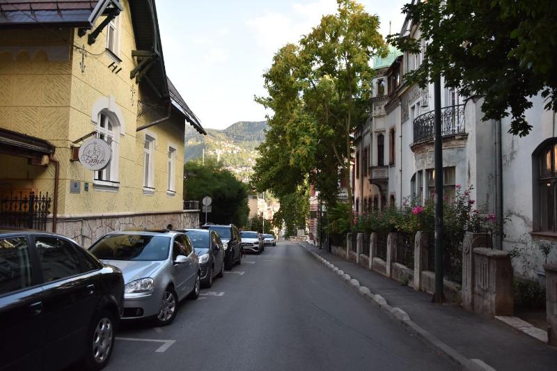 Charming Studio in City Center-Excellent Location - image 5