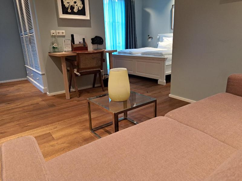 Family Room image 1